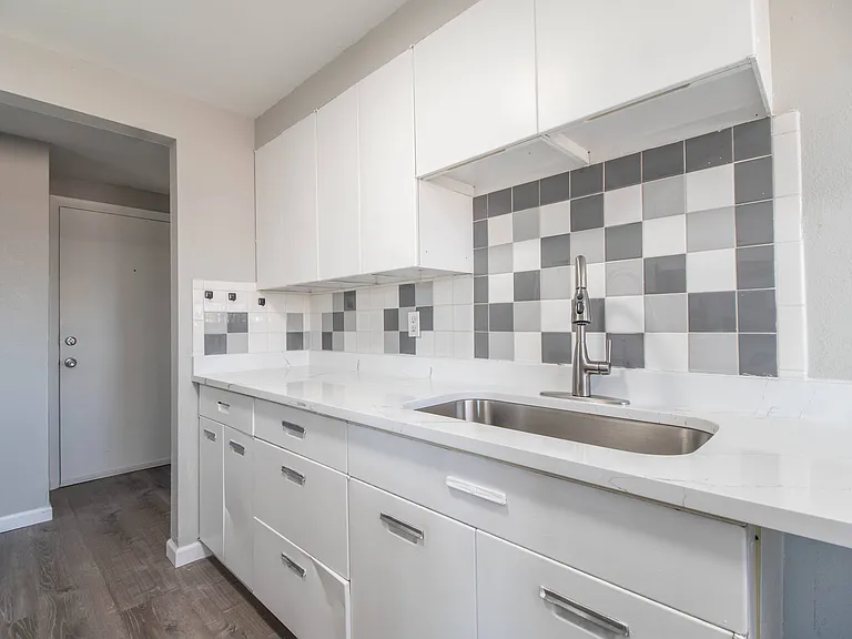 8780 Dawson St — Photo 20
