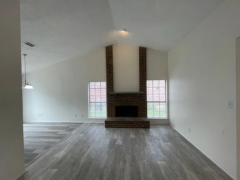9415 Rutherglen Dr — Photo 4