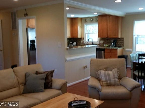 5th image of 903 Dewberry Dr