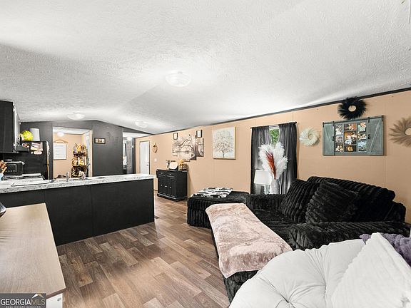 3rd image of 303 Blakely Chappelear Rd