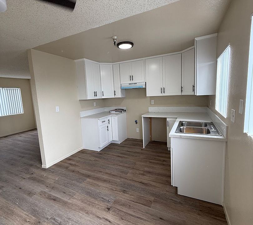 1st image of 4320 W 142nd St APT 09
