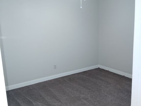 2nd image of 3604 Hawthorne Dr