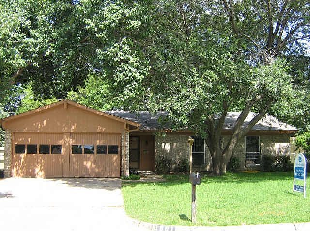 1st image of 1901 Lachelle Ln