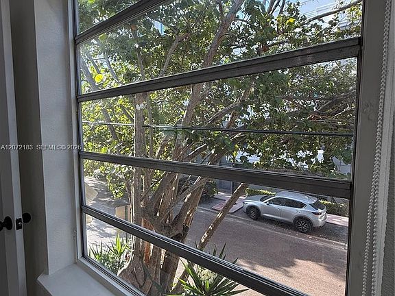 5th image of 723 2nd St #3