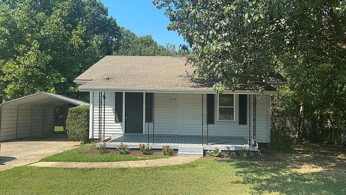 634 Oates Rd
