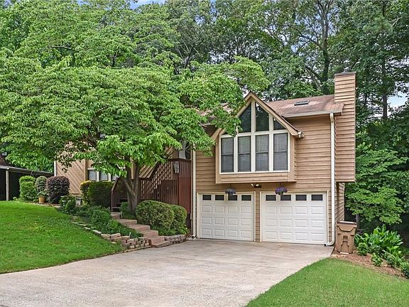 2nd image of 4857 Chapelle Ct