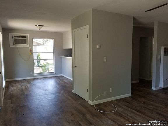 5th image of 118 San Angelo Blvd #118