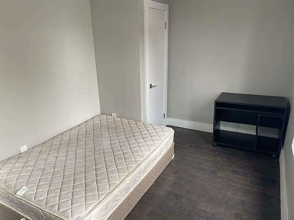 5th image of 228 E 116th St #60