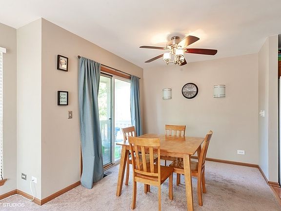 4th image of 870 Essex Cir #870