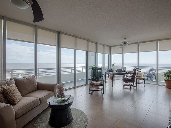 3rd image of 2060 Beach Blvd