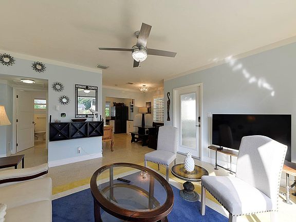 4th image of 1725 NW 7th Avenue