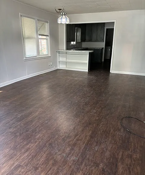 3515 E 28th St — Photo 3