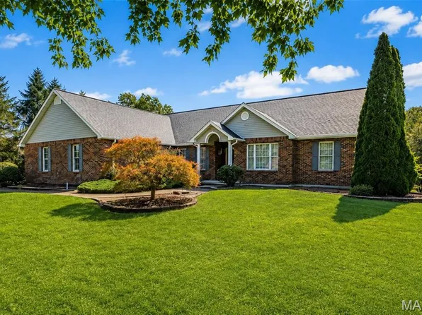 228 Lakeview Dr, Farmington, MO 63640