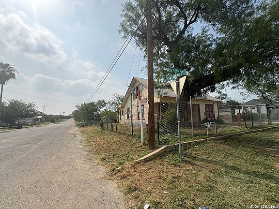 3rd image of 300 N 10th