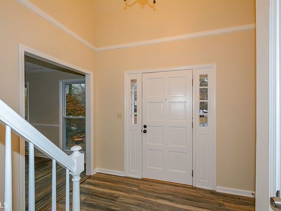 2nd image of 2452 Flagsmoor Dr