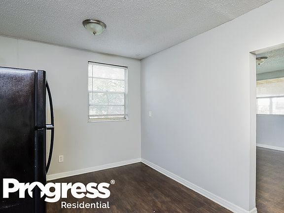 4th image of 3501 Broadway Ave