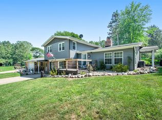 11393 N Horseshoe Dr, Three Rivers, MI 49093