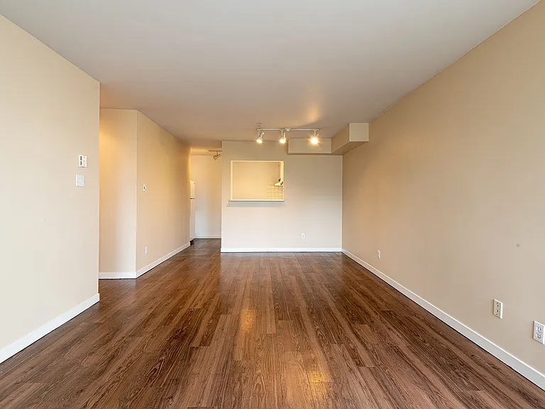 1850 W 8th Ave #205 — Photo 12