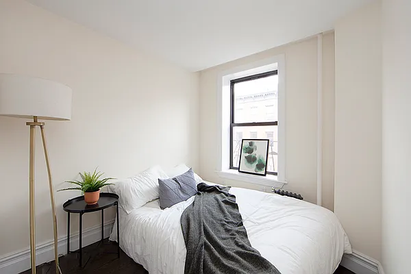 Rented by R New York | media 11