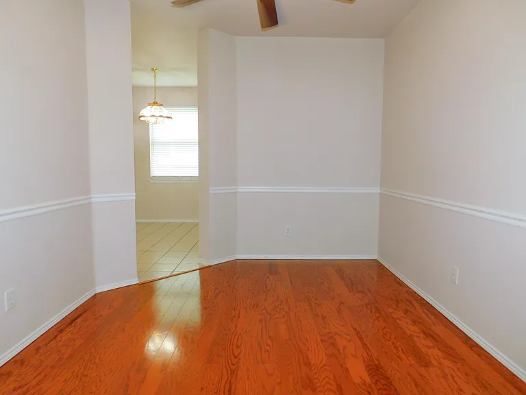7917 Seven Oaks Ln — Photo 7