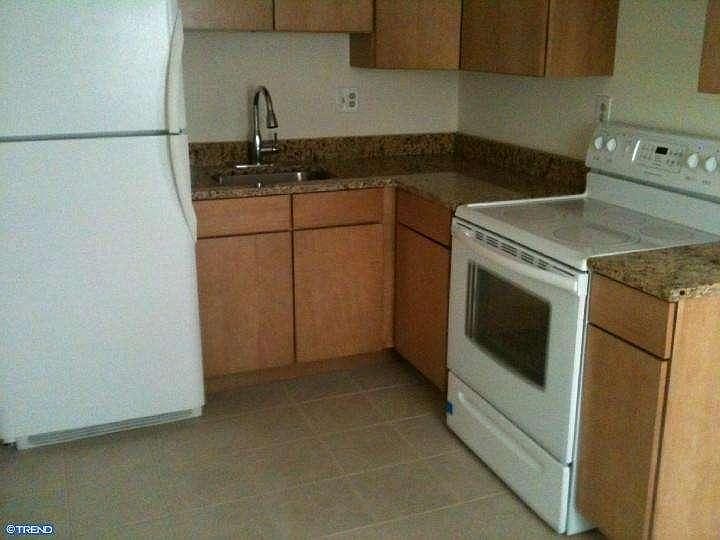 2nd image of 506 Cinnaminson Ave APT C