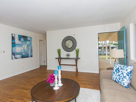 Living Room/Front Door