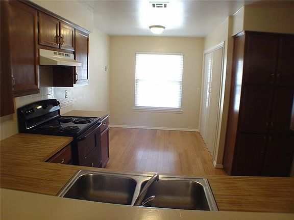5th image of 513 Carroll Dr
