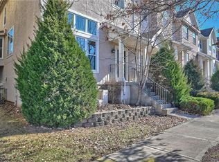 252 N Hedge Ln, Olathe, KS 66061
