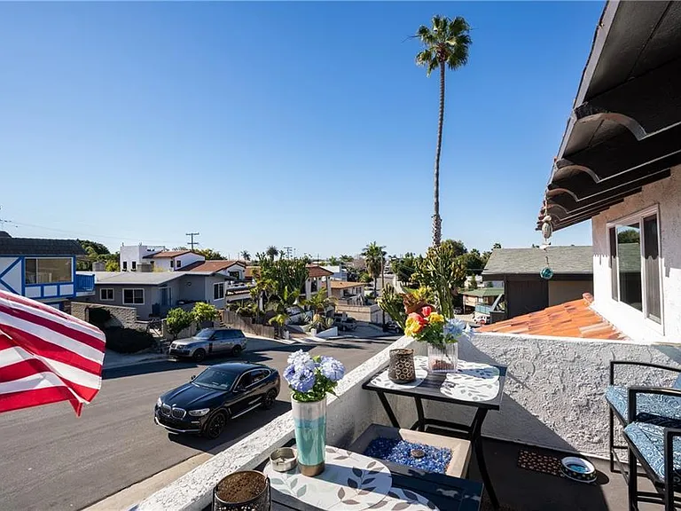 236 Avenida Serra #A — Photo 16