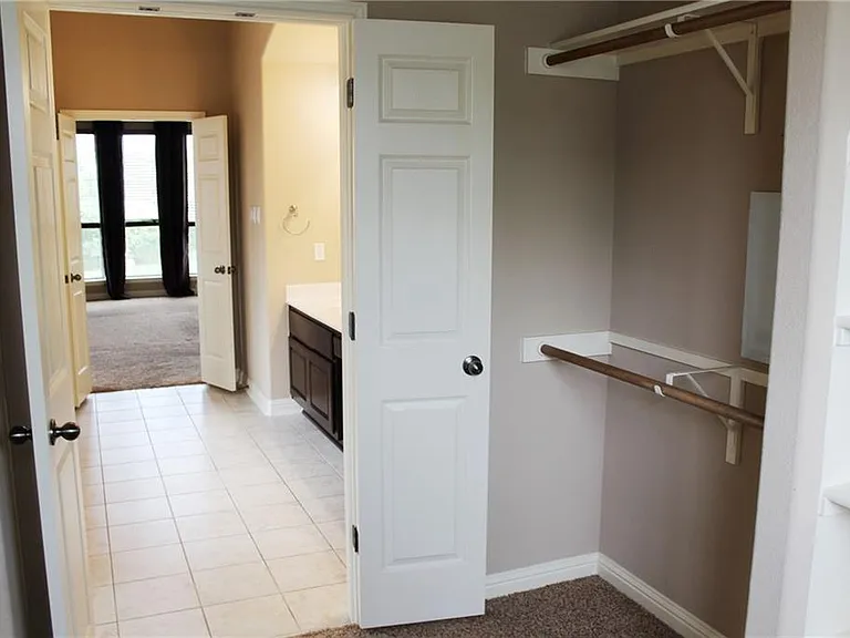 19500 Sangremon Way — Photo 20