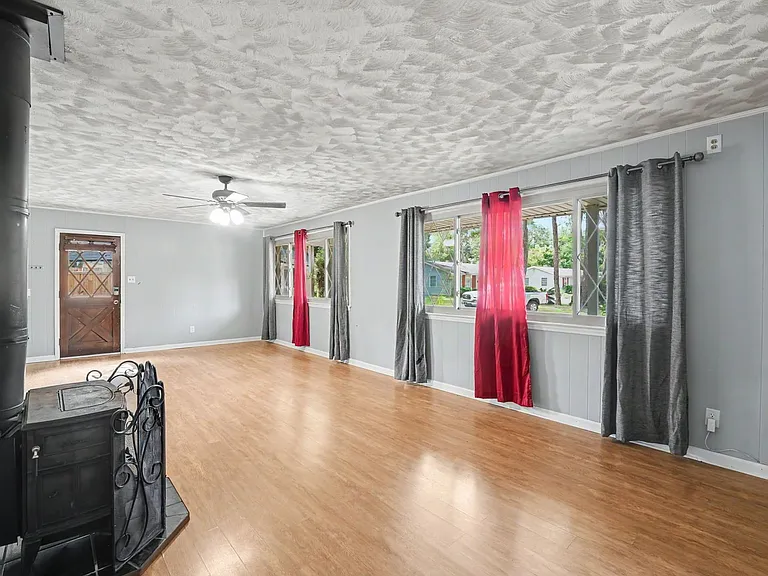 18 Silverstone Cir — Photo 8