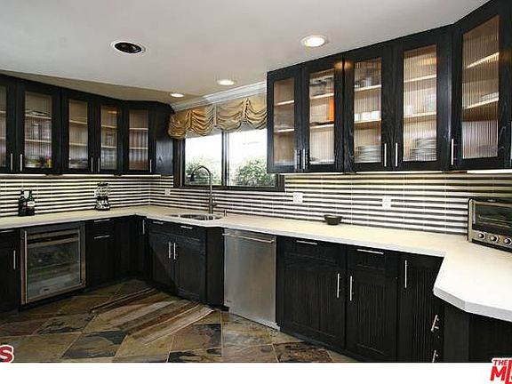 5th image of 2001 Coldwater Canyon Dr