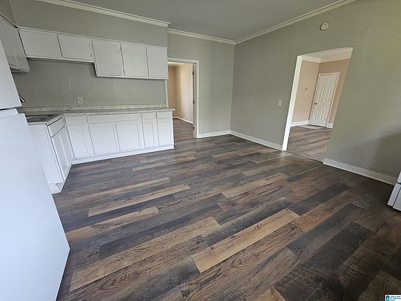 5th image of 1304 Avenue G