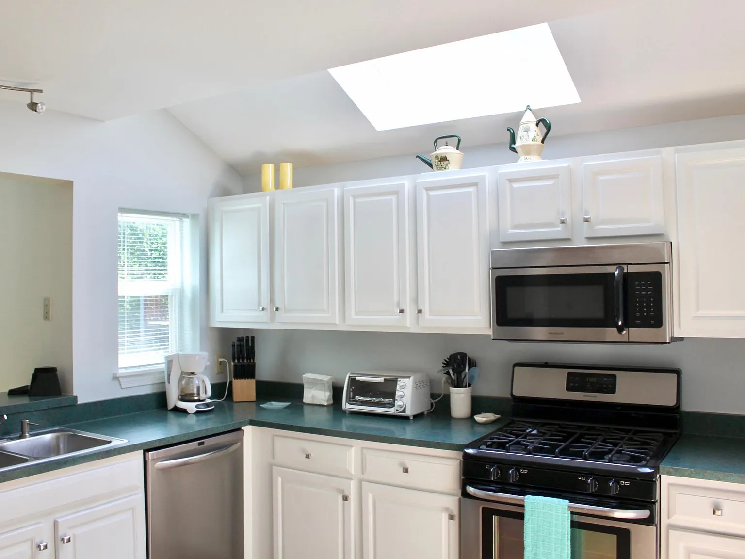 161 Austin Dr — Photo 3