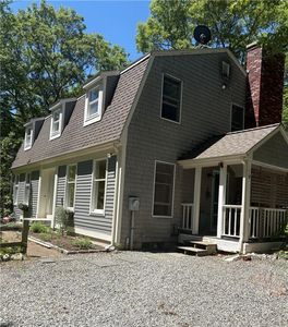 235 Canonchet Rd, Hope Valley, RI, 02832