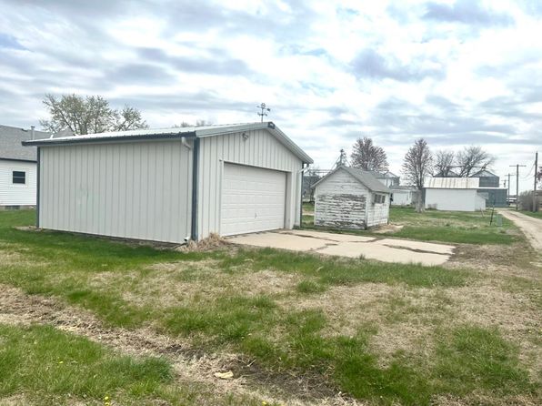 345 N Cuming St, Pilger, NE 68768