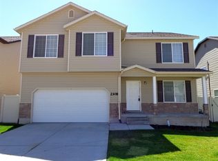2308 E Hitching Post Dr, Eagle Mountain, UT 84005