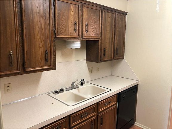 4th image of 3882 Ambler Ave