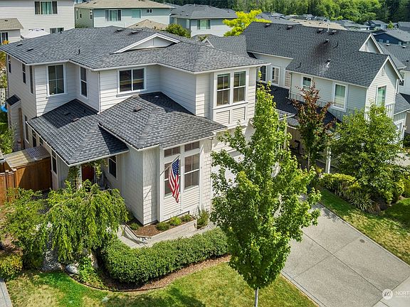 2nd image of 2414 NE Sunnymede Street