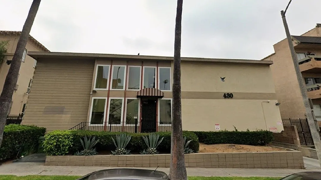 8171 - 430 South Mariposa Avenue - 001 — Photo 1