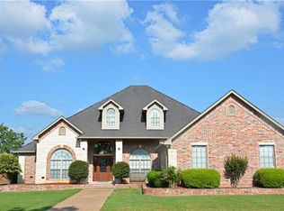 15770 Stallion Lake Blvd, Lindale, TX 75771