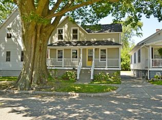 941 Pennoyer Ave, Grand Haven, MI 49417