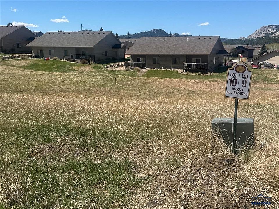1st image of 10 Stone Hill Dr
