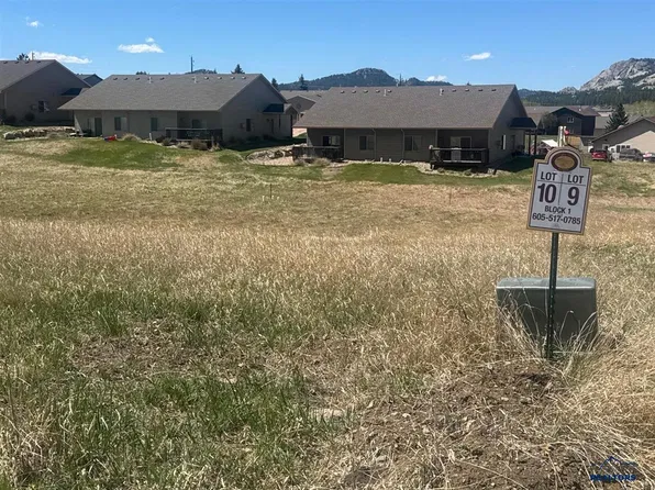 9 Stone Hill Dr, Custer, SD 57730