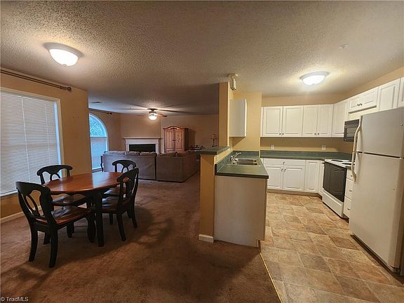 4th image of 3717 Morris Farm Dr