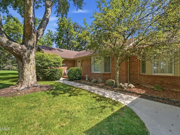 22114 Haskins Rd, Bowling Green, OH 43402