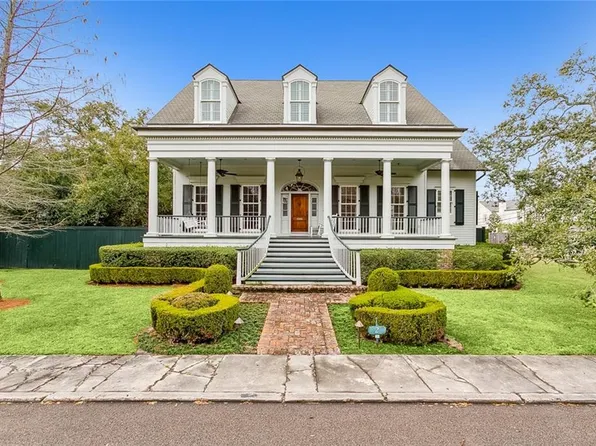 2 Wavertree Ct, Metairie, LA 70005