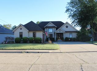 603 52nd St, Vienna, WV 26105