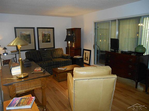 3rd image of 6110 Western Dr Unit 28