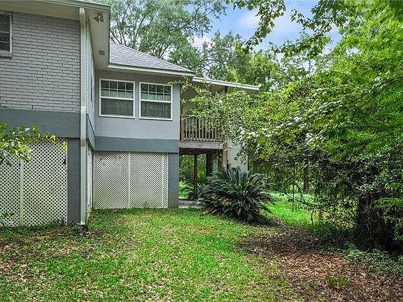 5th image of 110 W Pearl Dr